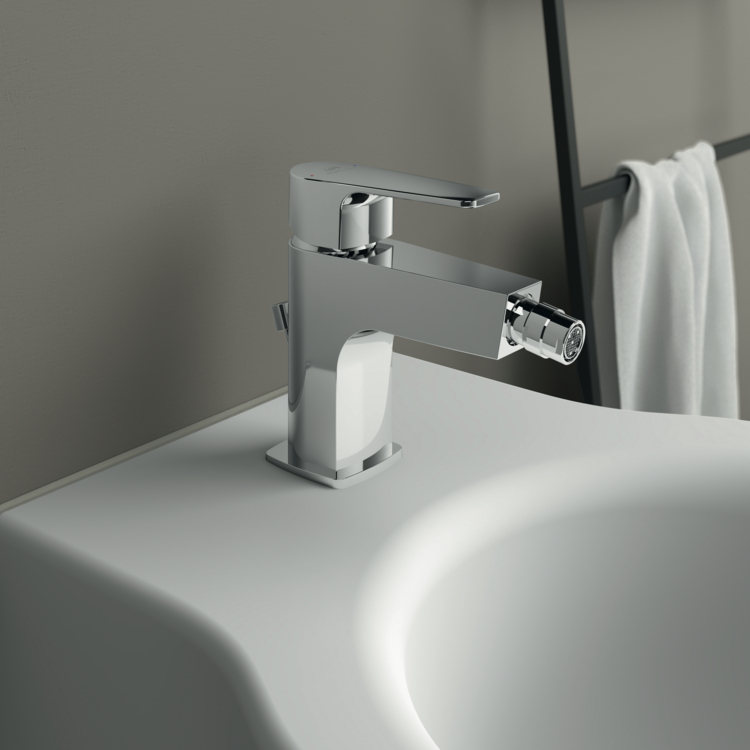 Ideal Standard Cerafine D Bateria bidetowa z korkiem automatycznym BC492AA - obrazek 3